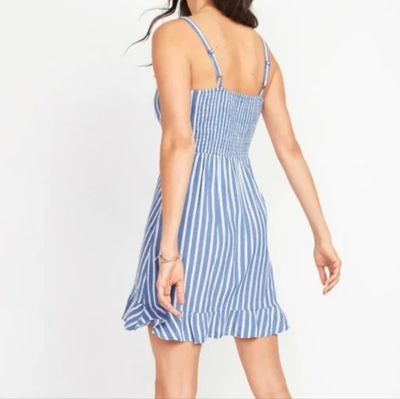 Old Navy Blue and White Striped Mini Dress Size M Casual Preppy Beachy - Picture 2 of 7